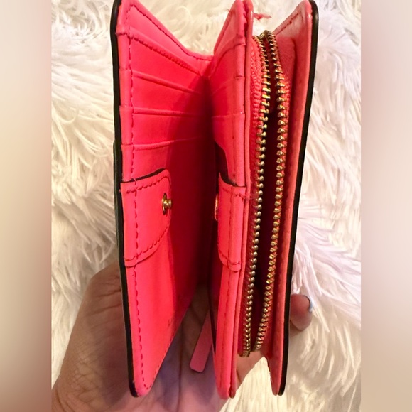 Kate Spade Coral Leather Wallet - Picture 8 of 9